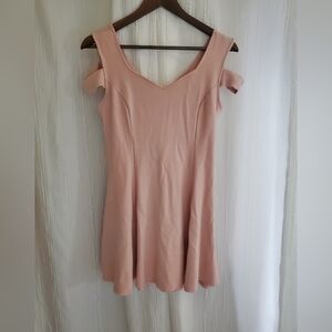 Elegant SIZE M-Blush Cold-Shoulder Mini Dress
